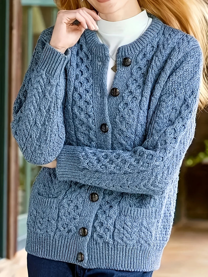 Dames vest | Gebreide cardigan met kabelpatroon en knopen