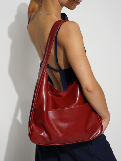 Liora | Moderne schoudertas met magneetsluiting