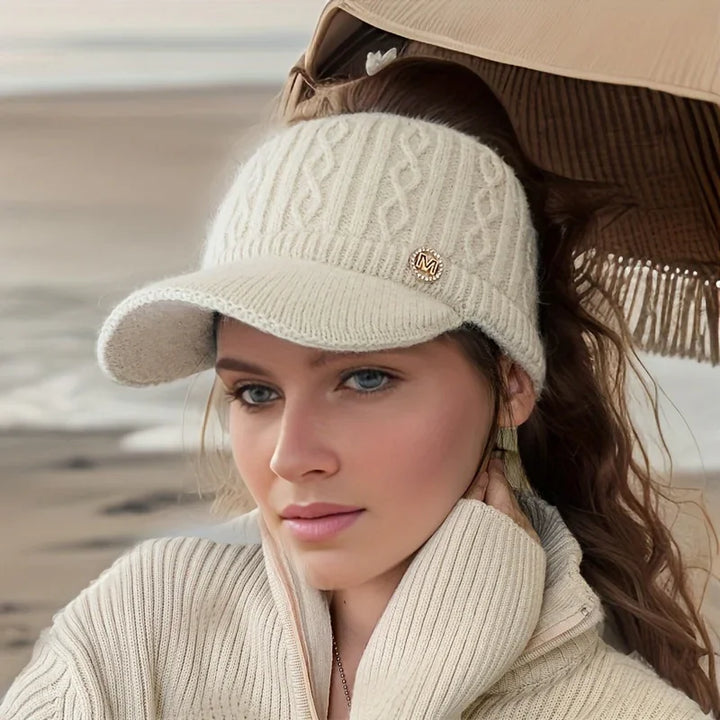 Muts dames met klep | Gebreide wintermuts met paardenstaart opening