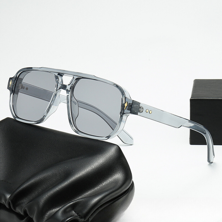 Zonnebril met gepolariseerde glazen en modern vierkant montuur