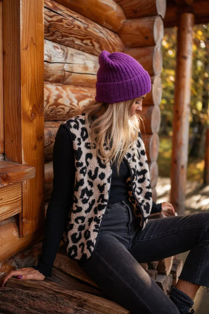 Dames trui | Gebreid vest met leopard print en knoopsluiting