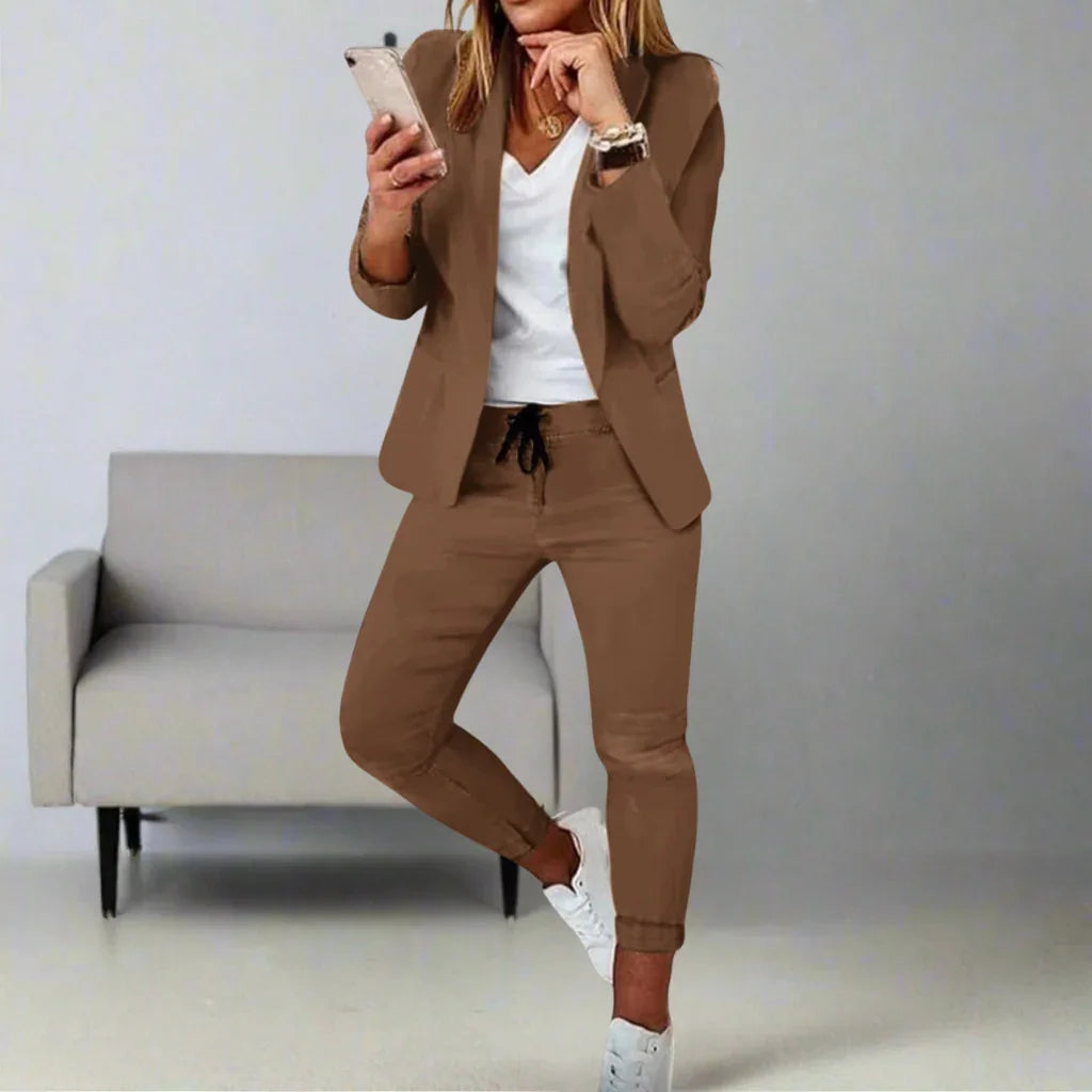 Dames set | Beige blazer met jogger broek in relaxed fit