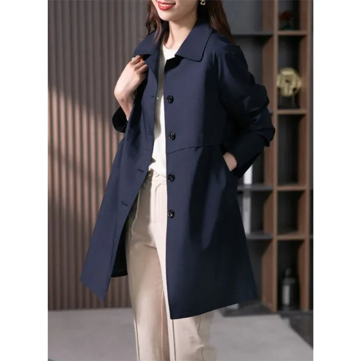 Dames trenchcoat | Zwarte jas met klassieke kraag en knopen