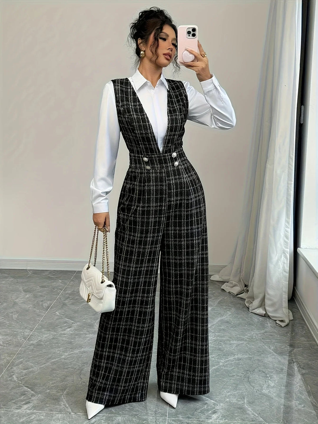 Dames jumpsuit | Ruit broekpak met v-hals en wijde pijpen