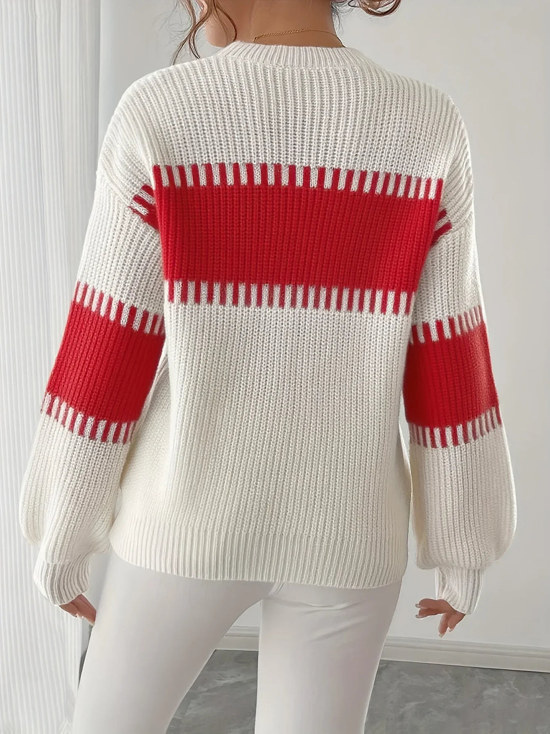 Dames trui | Gebreide sweater met strepen en ronde hals