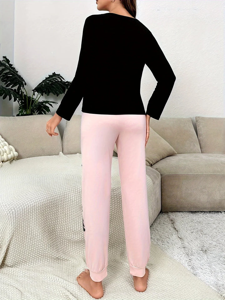 Dames pyjama set | Let Me Sleep slogan met roze joggerbroek