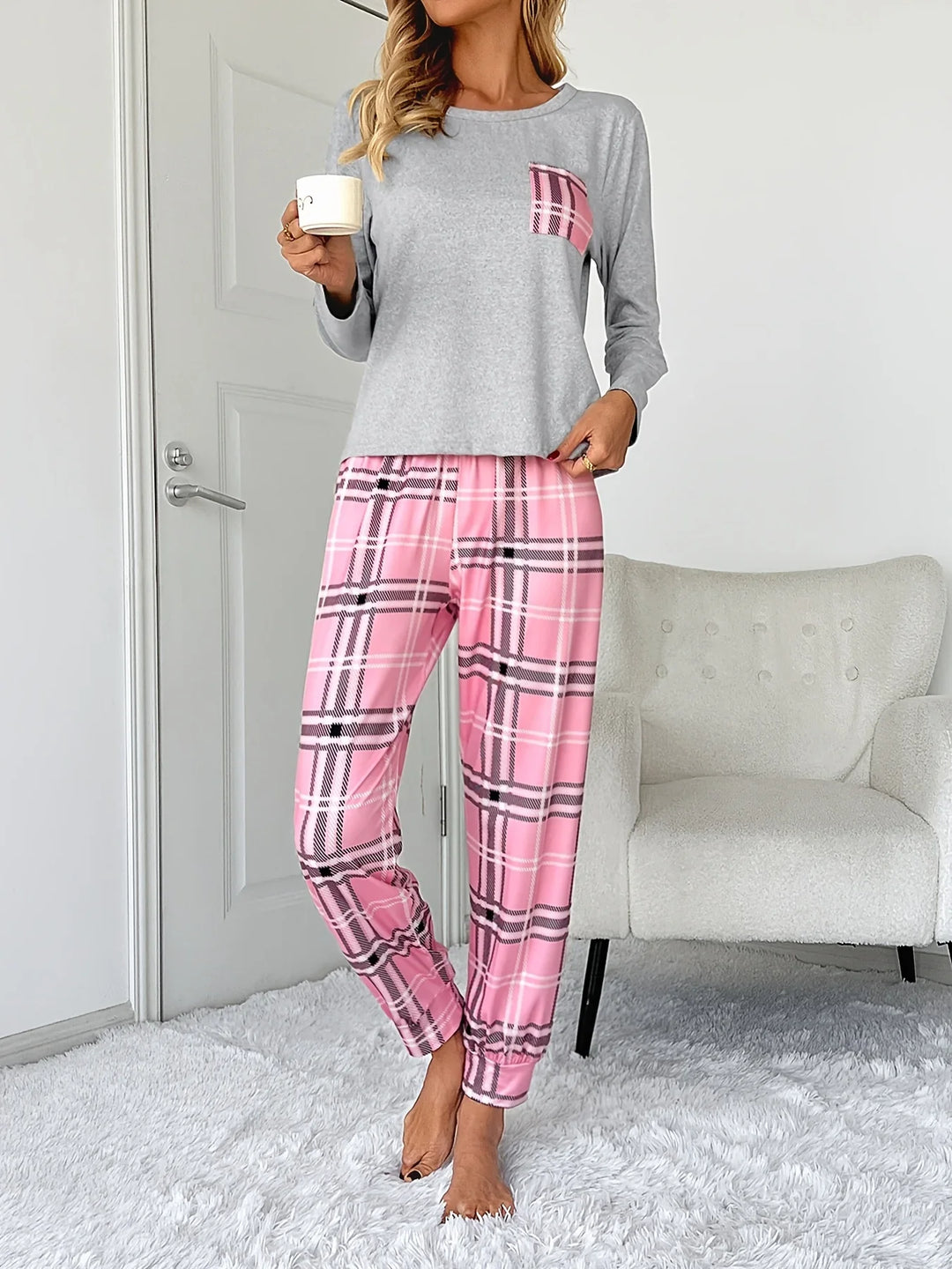 Dames pyjama set | Roze geruite broek met grijs shirt