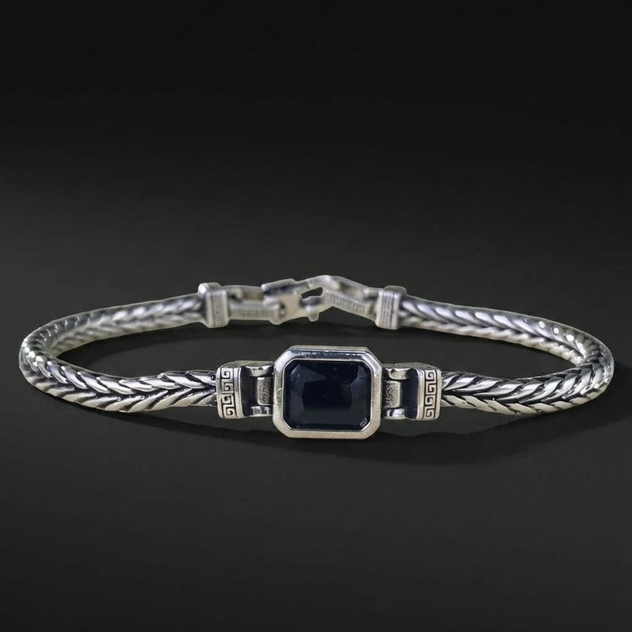 Armband heren | Stalen armband met zwarte steen en gevlochten design