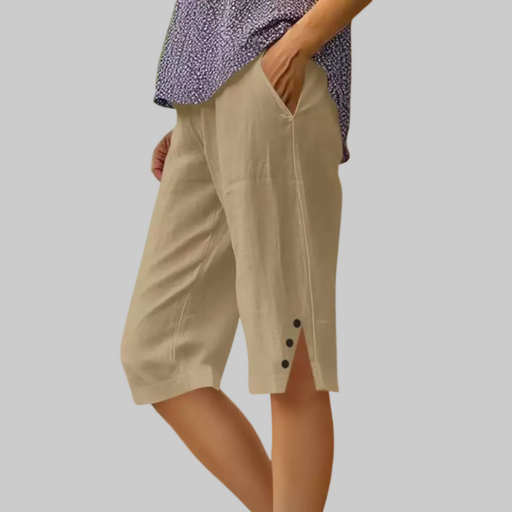 Bermuda dames | Luchtige korte broek met knoopdetails