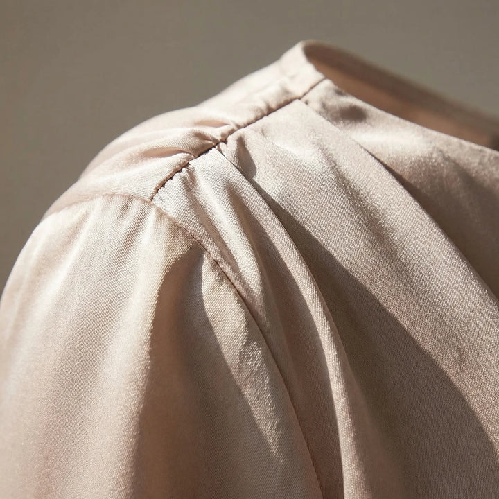 Blouse dames | One shoulder blouse met satijn look en ballonmouwen