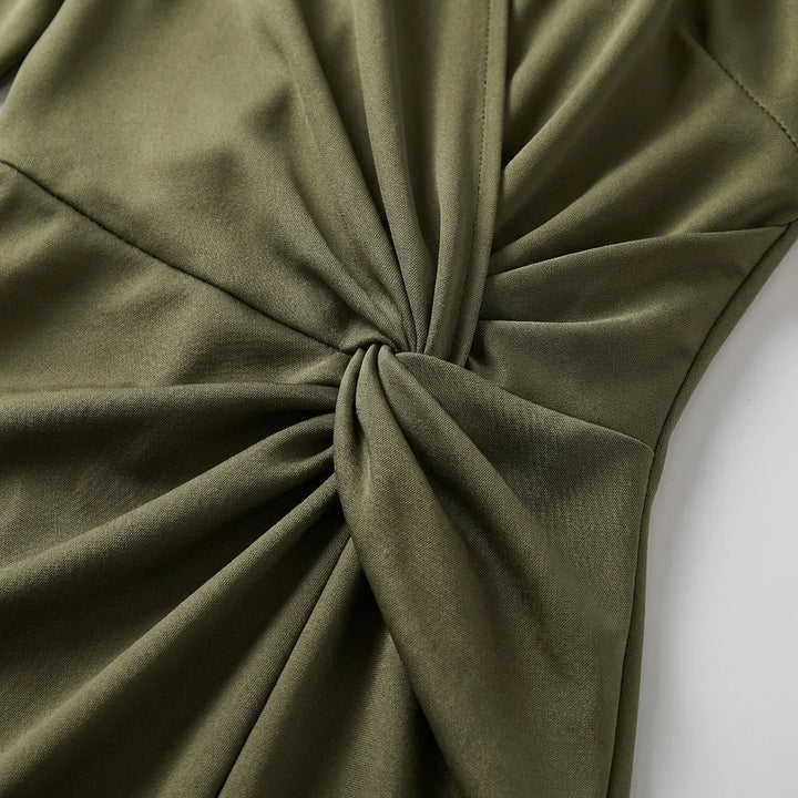 Dames avondjurk | One shoulder jurk met knoopdetail en split