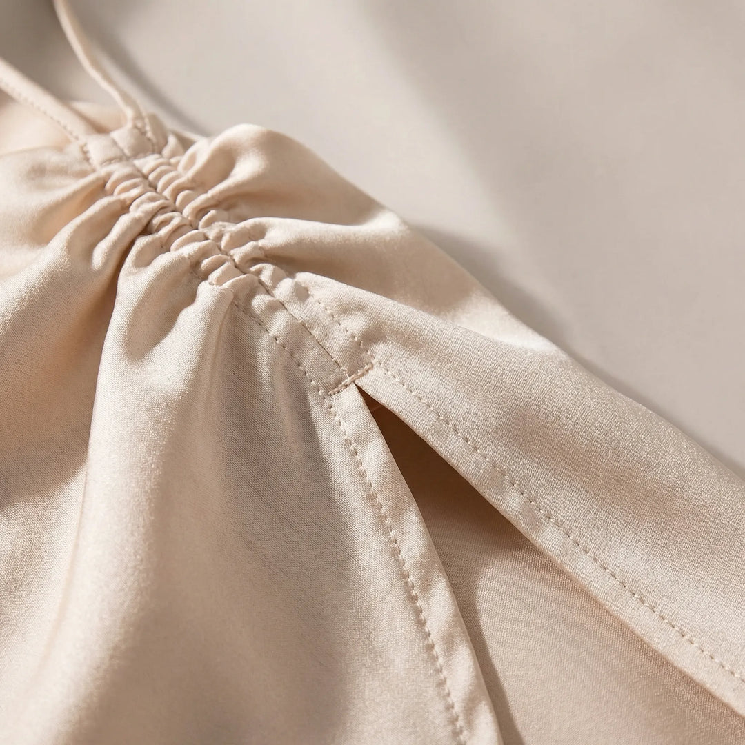 Dames feestjurk | Midi jurk met satijnlook, split en spaghettibandjes