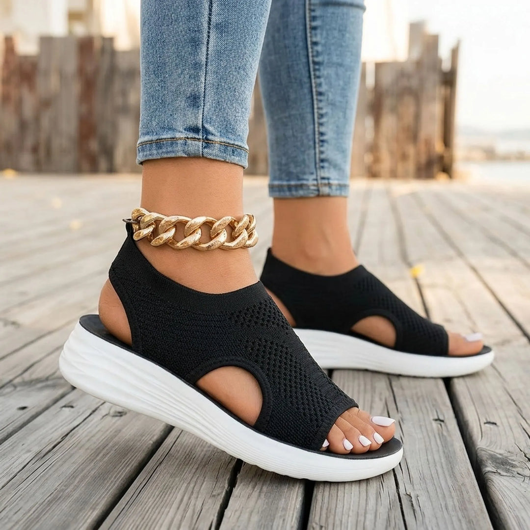 Dames sandalen | Comfortabele instappers met sleehak