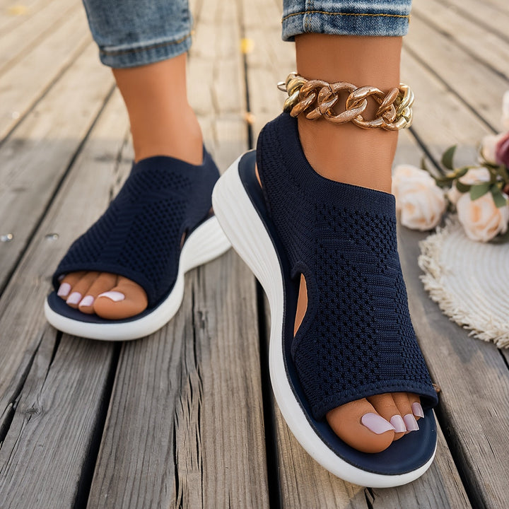 Dames sandalen | Comfortabele instappers met sleehak
