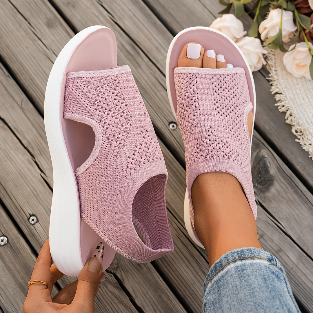 Dames sandalen | Comfortabele instappers met sleehak