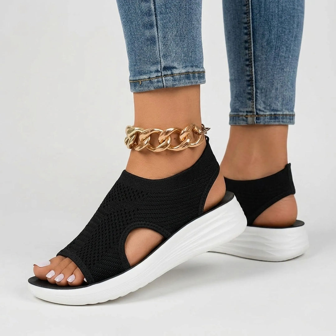 Dames sandalen | Comfortabele instappers met sleehak