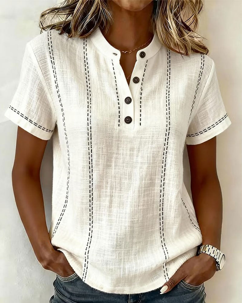Dames top | Blouse met korte mouwen en knoopdetails