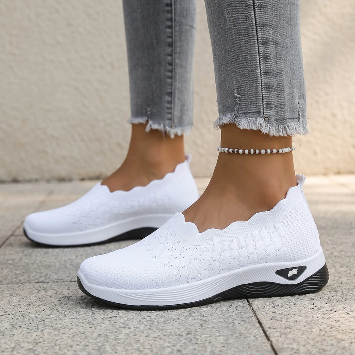 Damesschoenen | Slip-on sneakers van ademend mesh