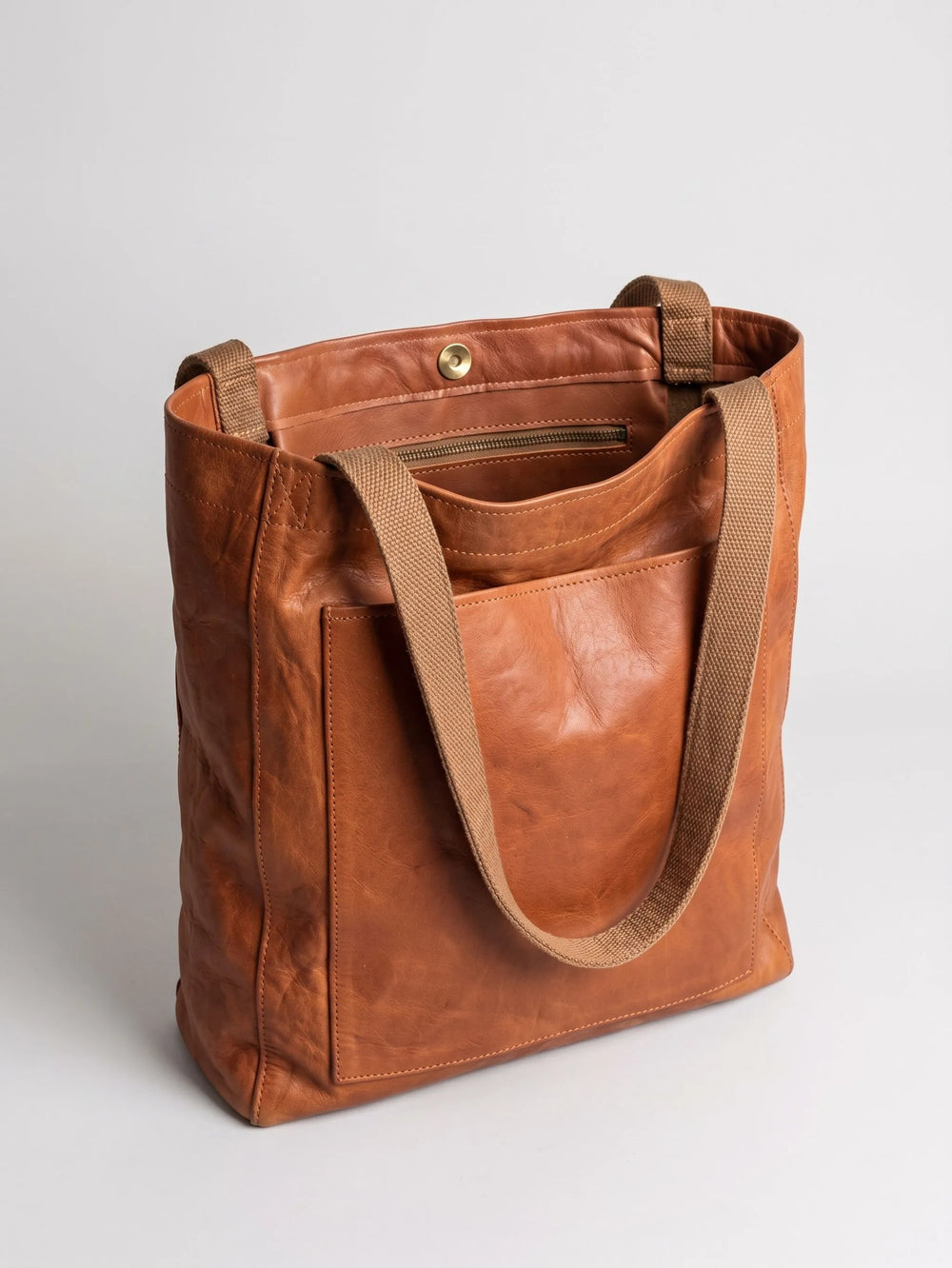 Damestas | Schoudertas van leerlook met ritsvakken