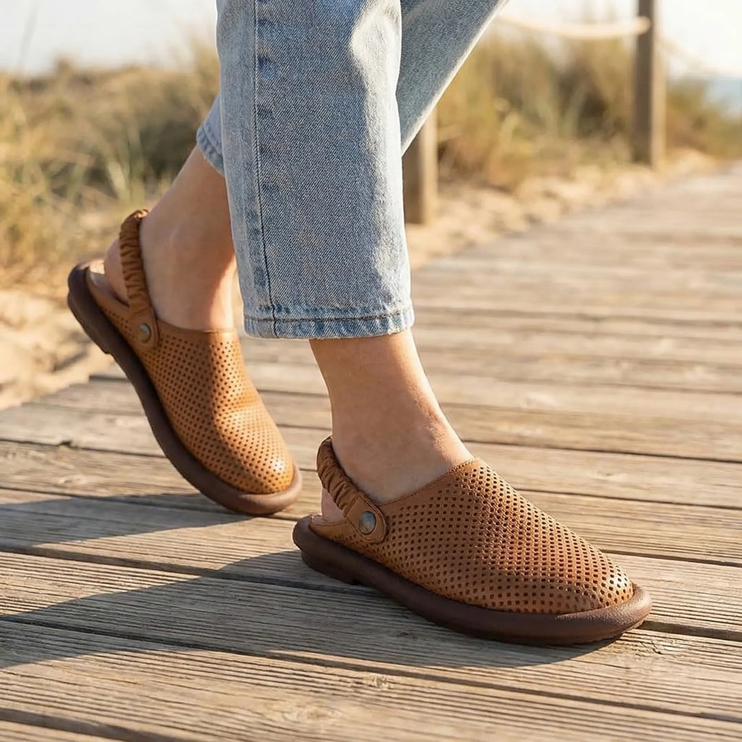 Instappers dames | Comfortabele clogs met perforatie en band