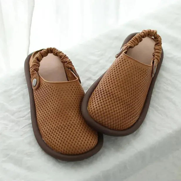 Instappers dames | Comfortabele clogs met perforatie en band