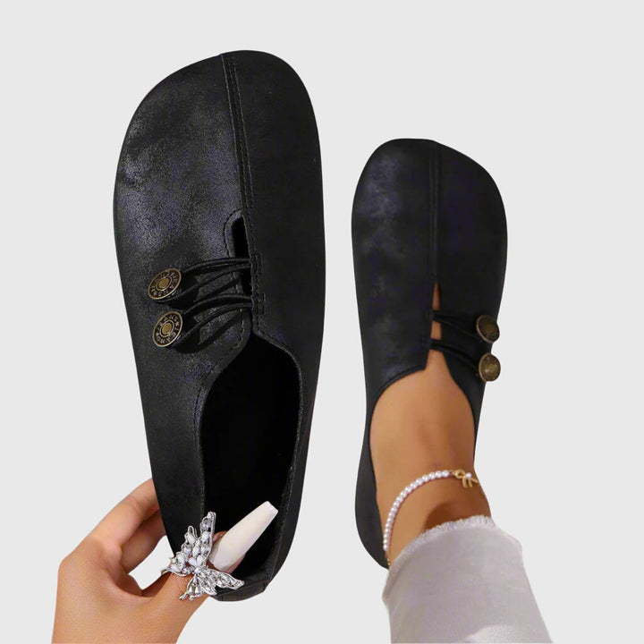 Instappers dames | Platte schoenen met knoopdetail