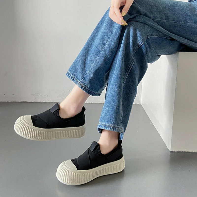 Instappers dames | Zwart sportief model met platformzool