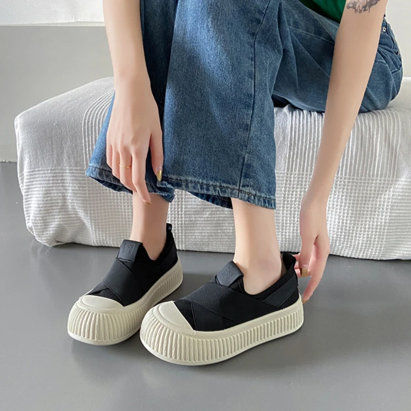 Instappers dames | Zwart sportief model met platformzool