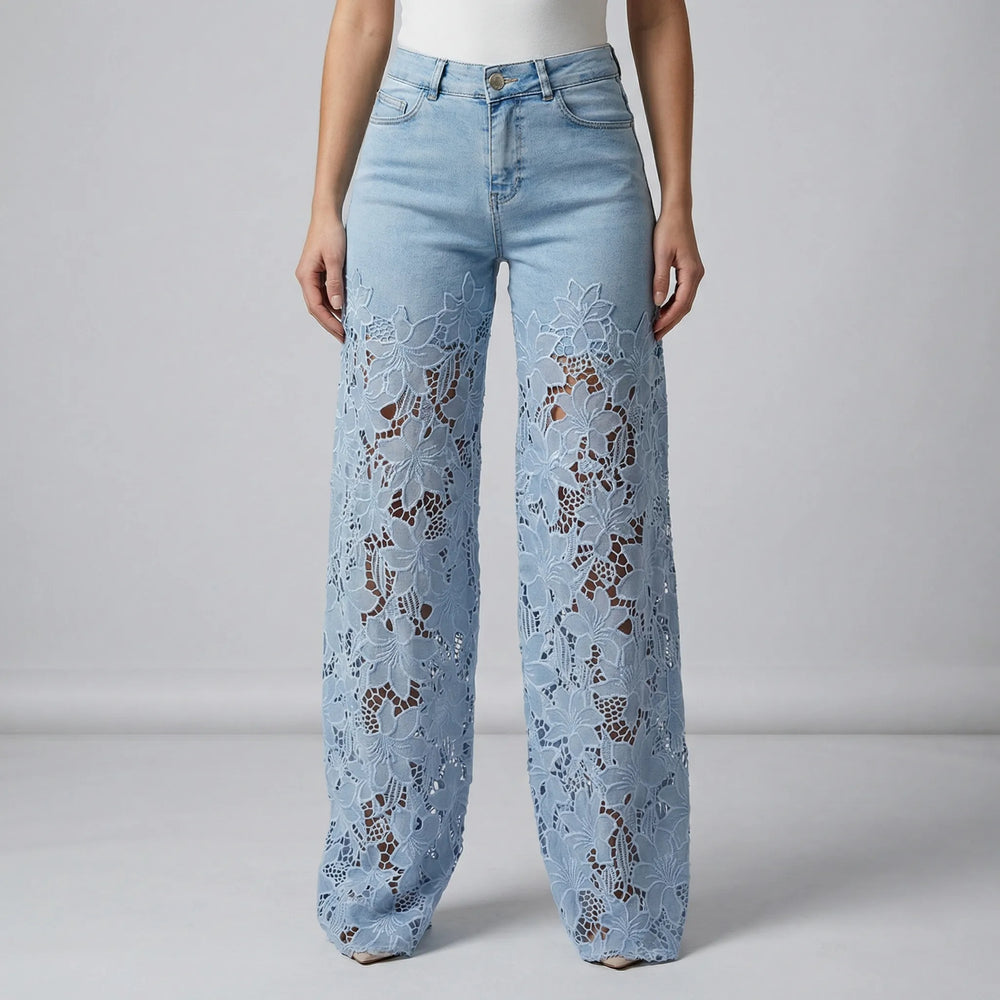Jeans met wijde pijpen en verfijnd bloemenpatroon