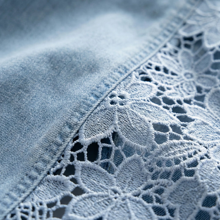 Jeans met wijde pijpen en verfijnd bloemenpatroon