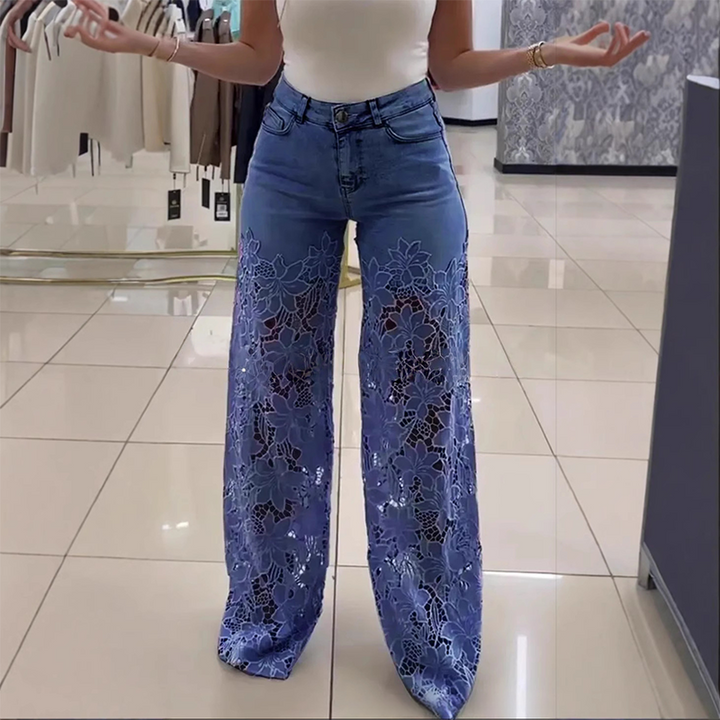 Jeans met wijde pijpen en verfijnd bloemenpatroon