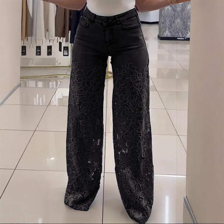 Jeans met wijde pijpen en verfijnd bloemenpatroon