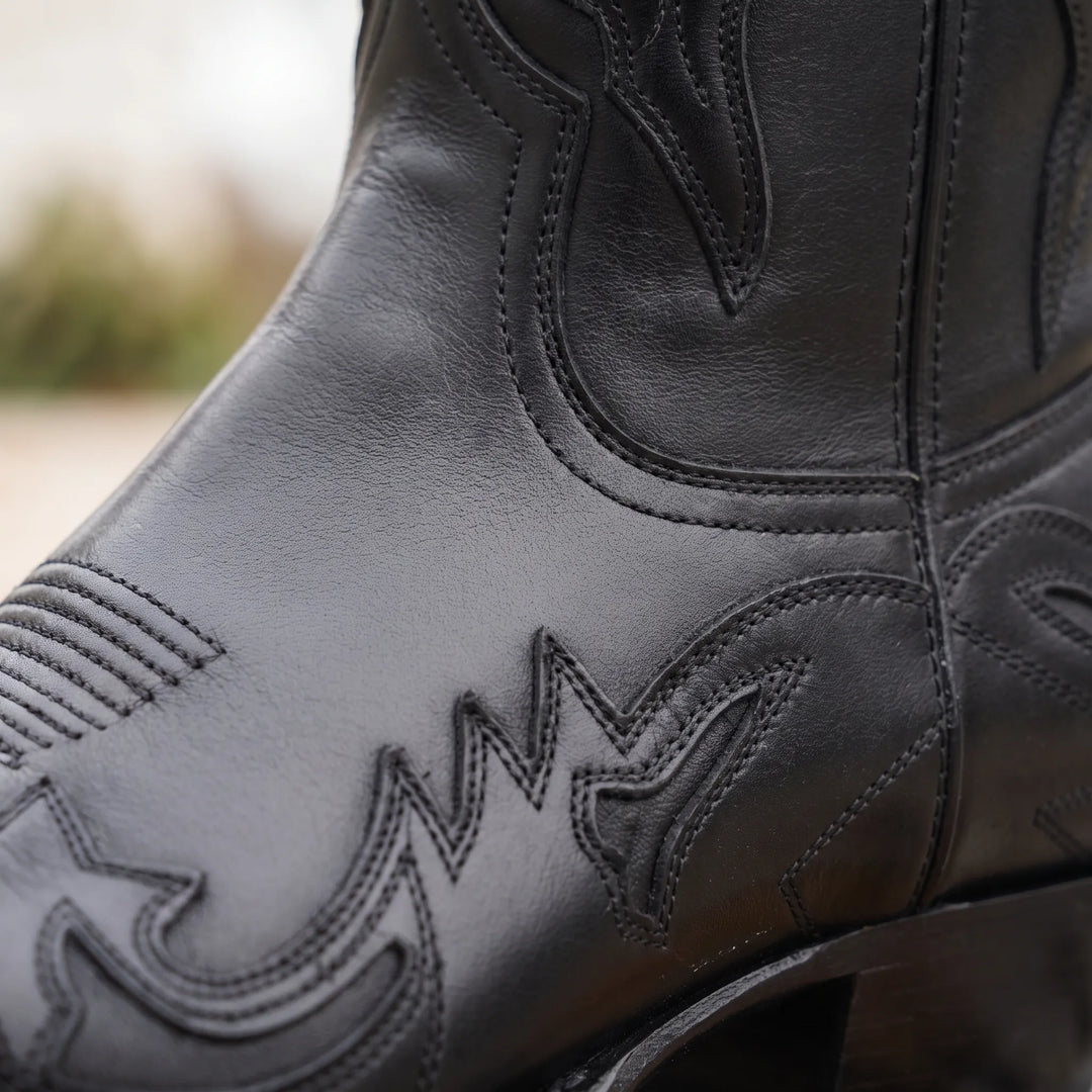 Laarzen dames | Cowboy laarzen met lage hak en sierstiksels