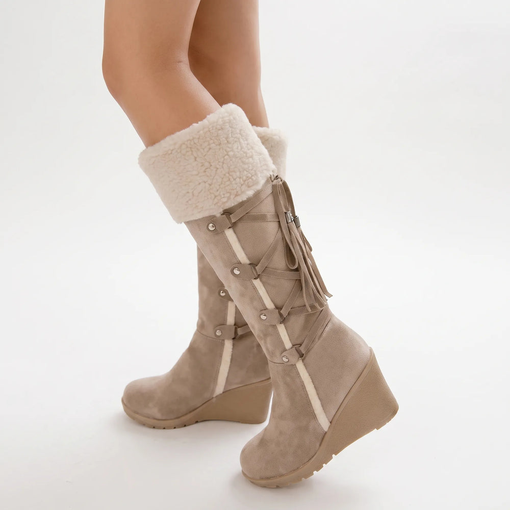 Laarzen dames | Hoge winterlaarzen met sleehak en voering
