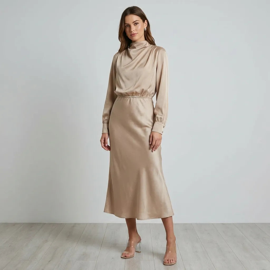 Lange Avondjurk Met Col -  Lumerelle