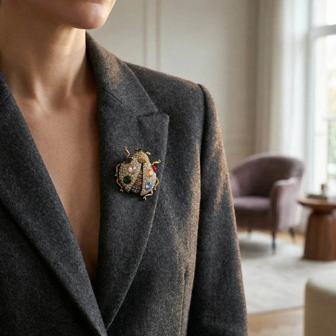 Lieveheersbeestje Broche Met Gekleurde Glasstenen -  