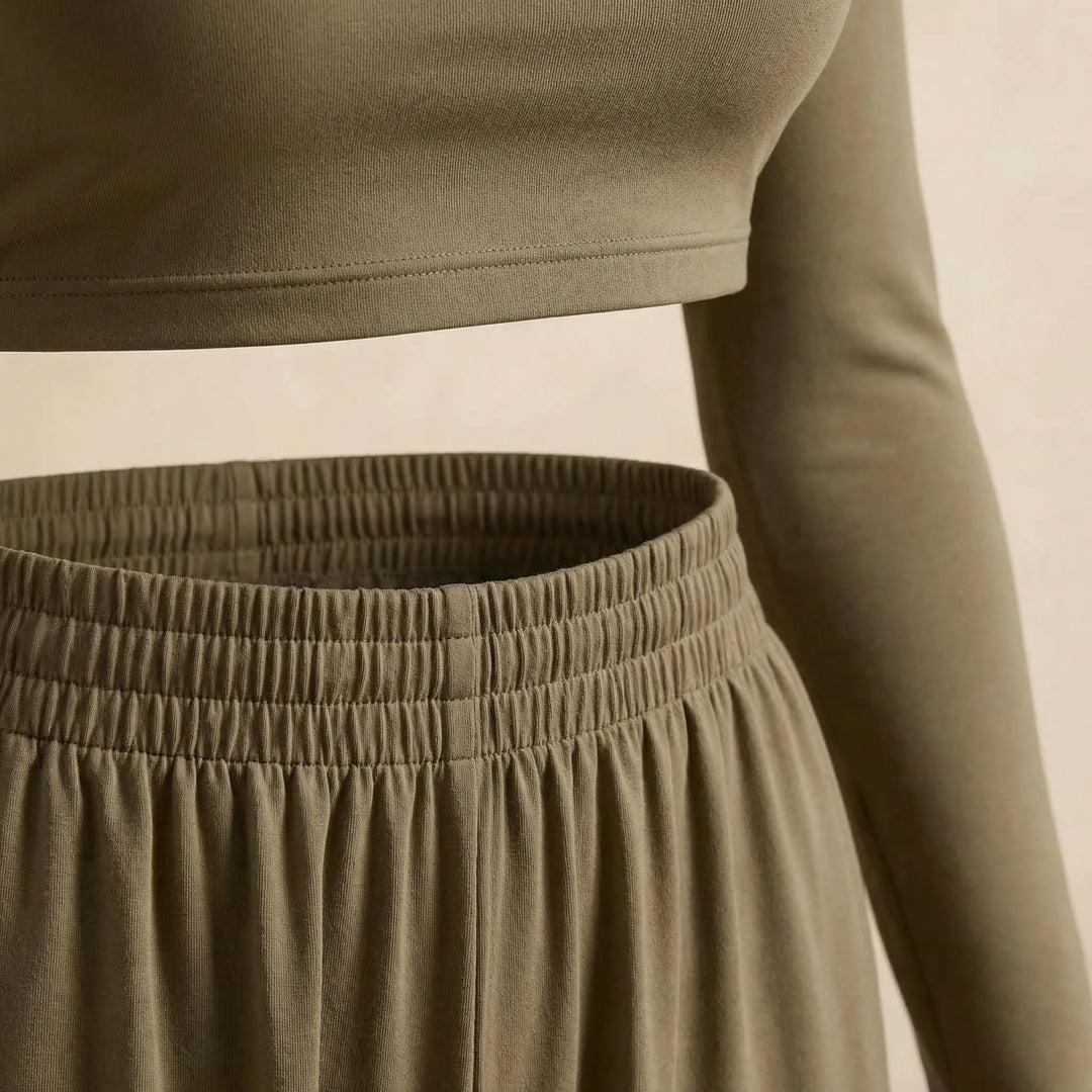 Lounge set dames | Crop top met lange mouw en wijde broek