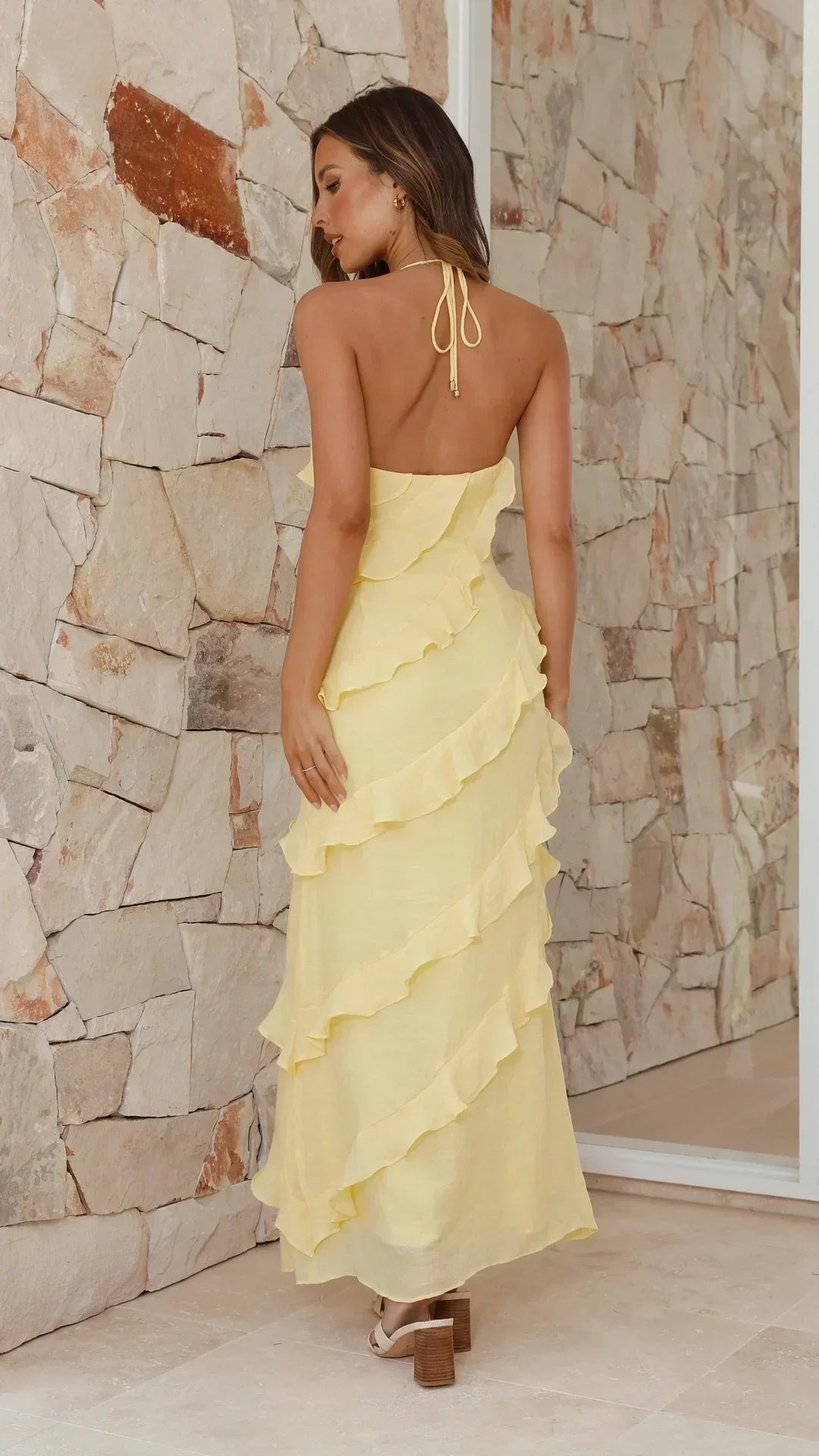 Maxi jurk dames | Gele ruffle jurk met v-hals