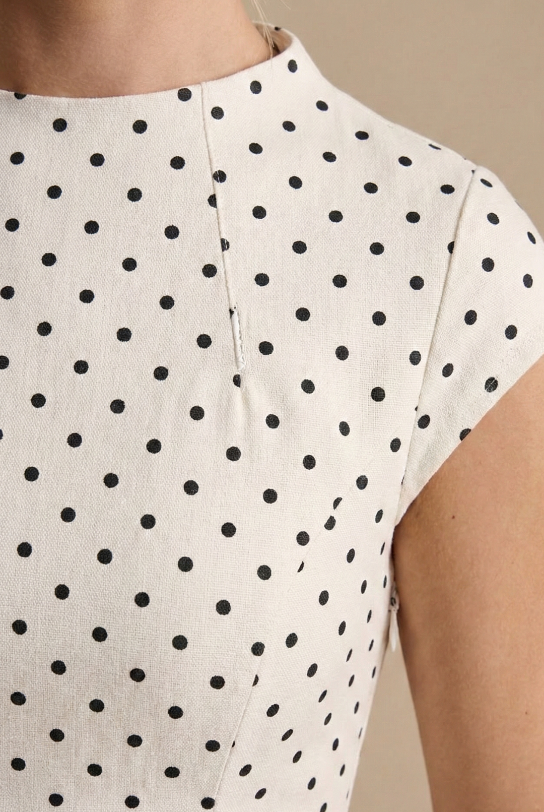 Maxi jurk dames | Stippen jurk met hoge hals
