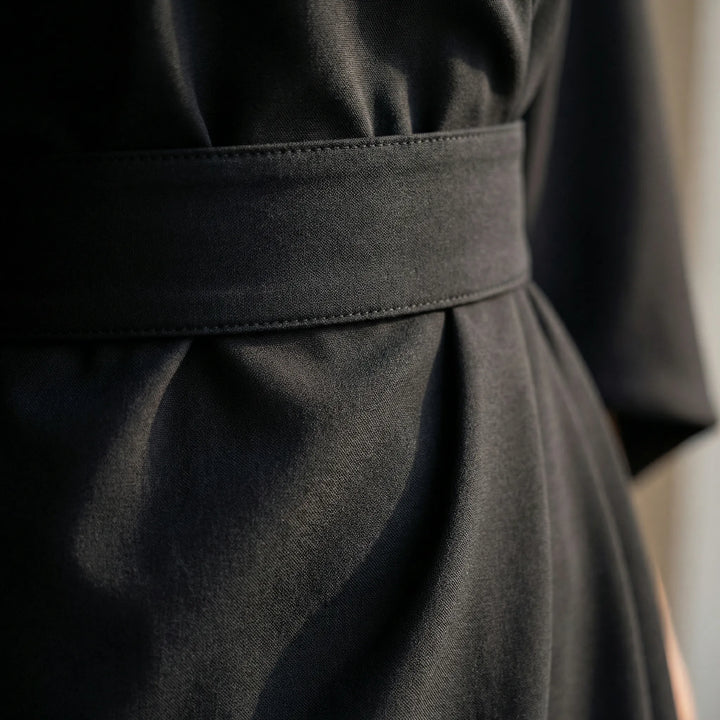 Midi jurk dames | Elegante jurk met lantaarnmouwen en ceintuur