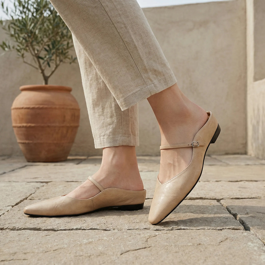 Muiltjes dames | Puntige instappers met gesp