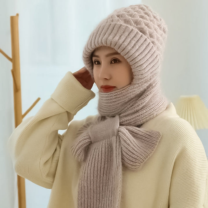Muts met sjaal | Gebreid model met kabelpatroon