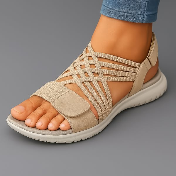 Open sandalen met gevlochten bandjes