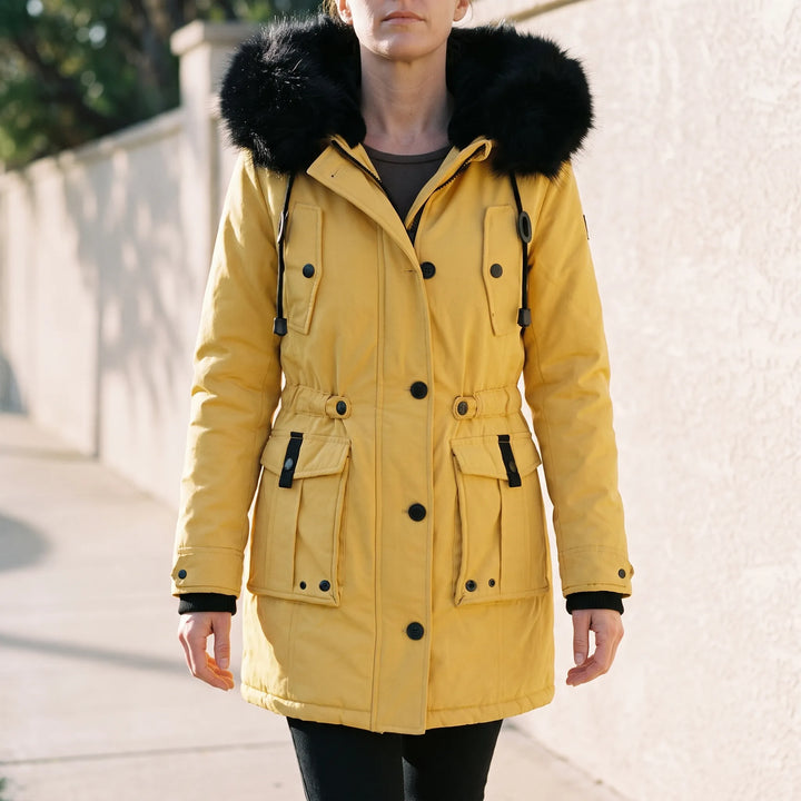 Parka dames | Getailleerde winterjas met klepzakken en capuchon
