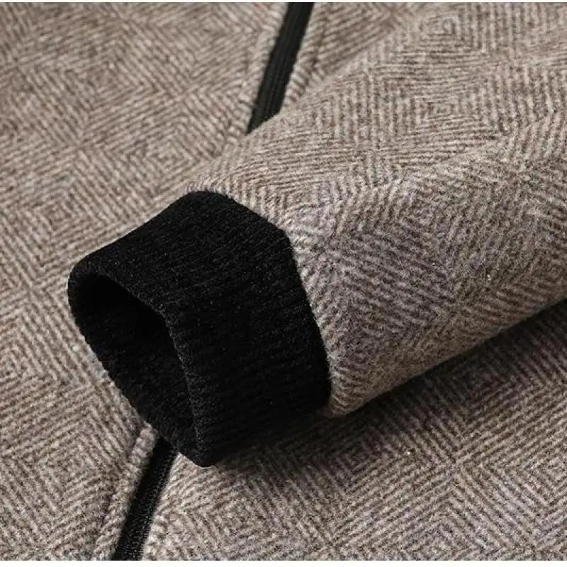 WeaveGuard | Woljas met herringbone patroon en ribkraag