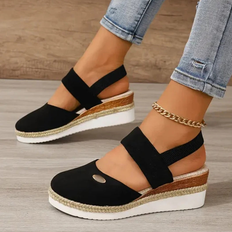 Sandalen dames | Comfortabele sleehak met gesloten neus
