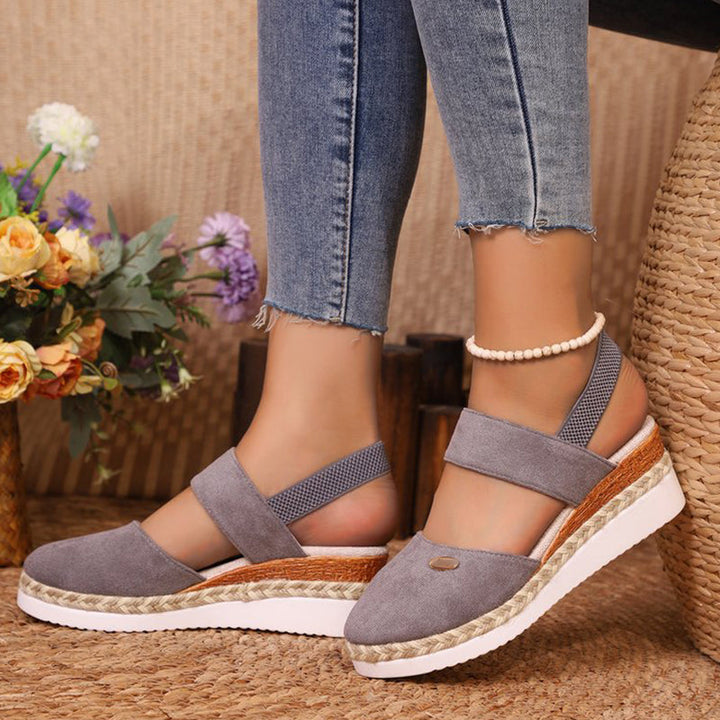 Sandalen dames | Comfortabele sleehak met gesloten neus