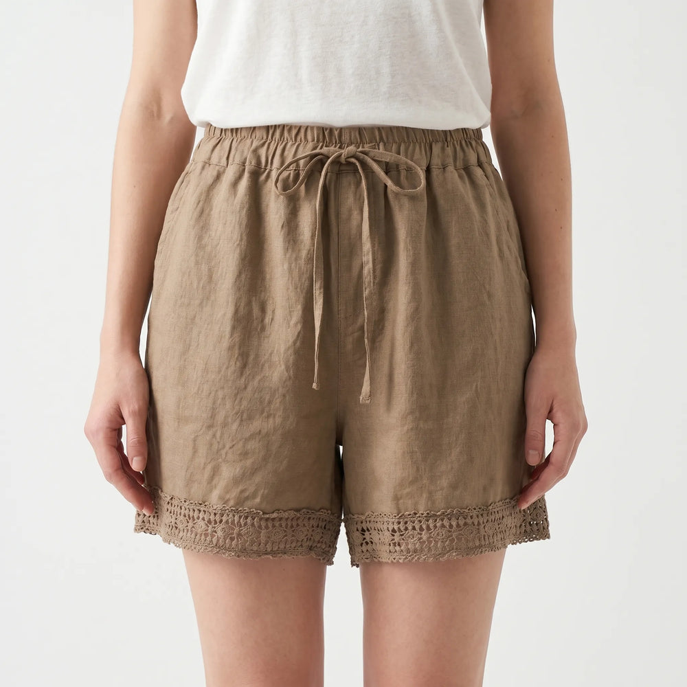 Short dames | Luchtige zomer short met kanten details