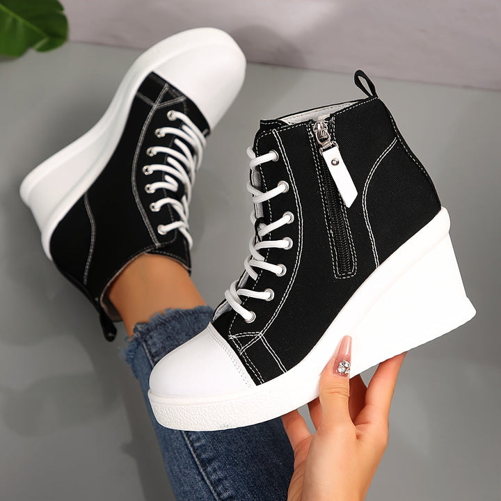 Sneakers dames | Zwart hoog model met sleehak en veters