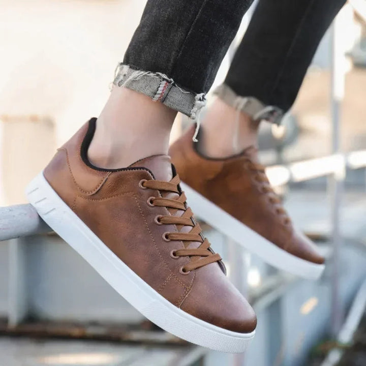 Sneakers heren | Low-top sneakers met vetersluiting